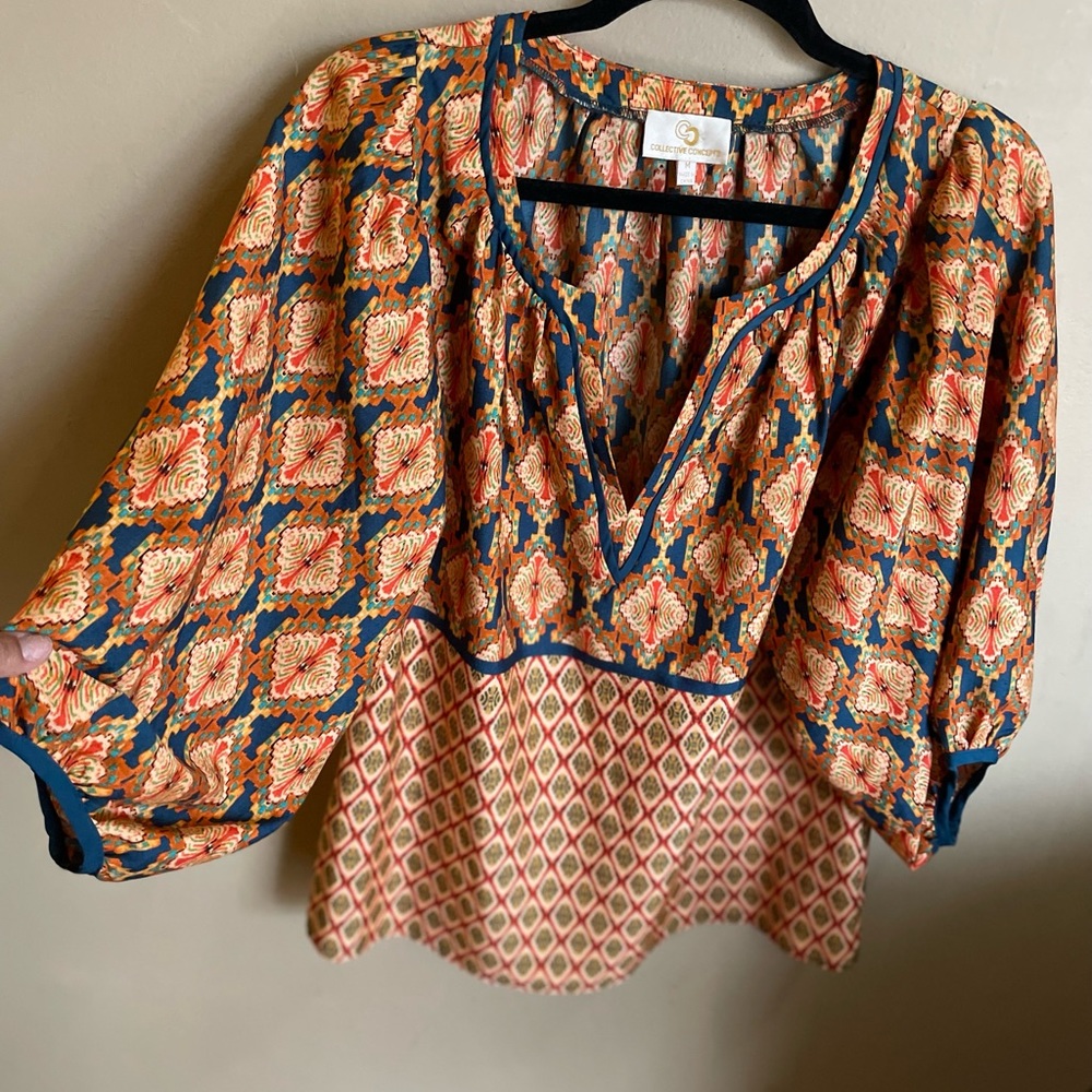 Colorful, flowy Boho top! - Picture 4 of 4